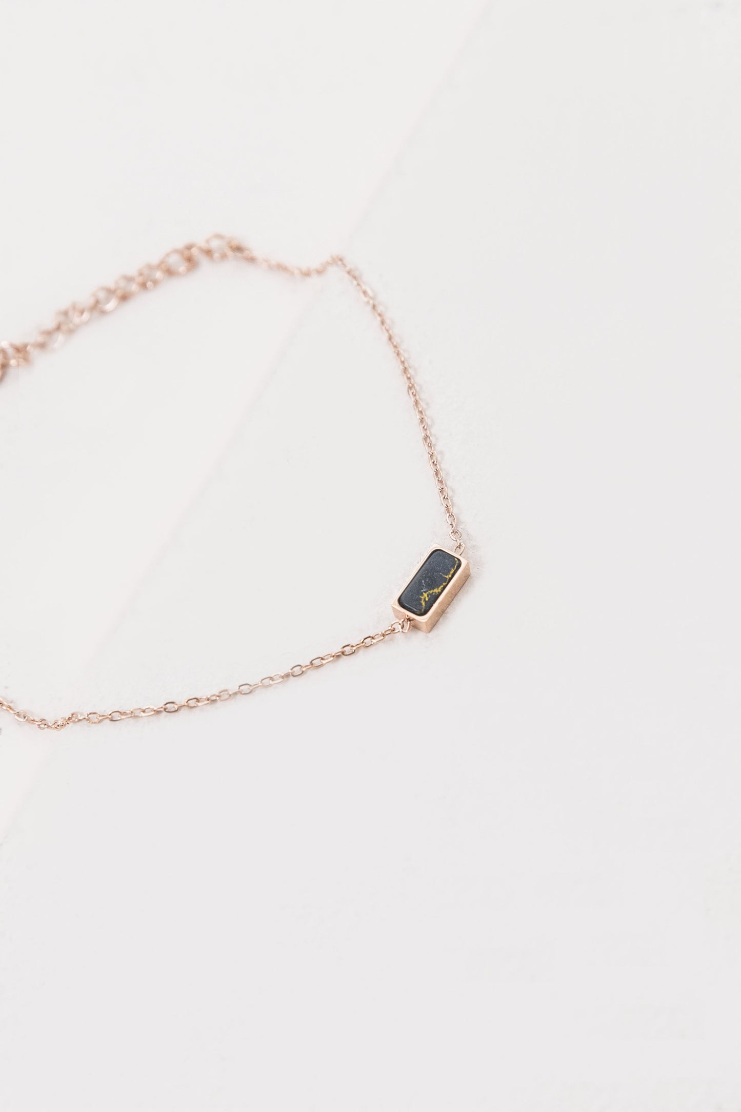 Beaming Bar Stone Bracelet | Rose Gold (14K)