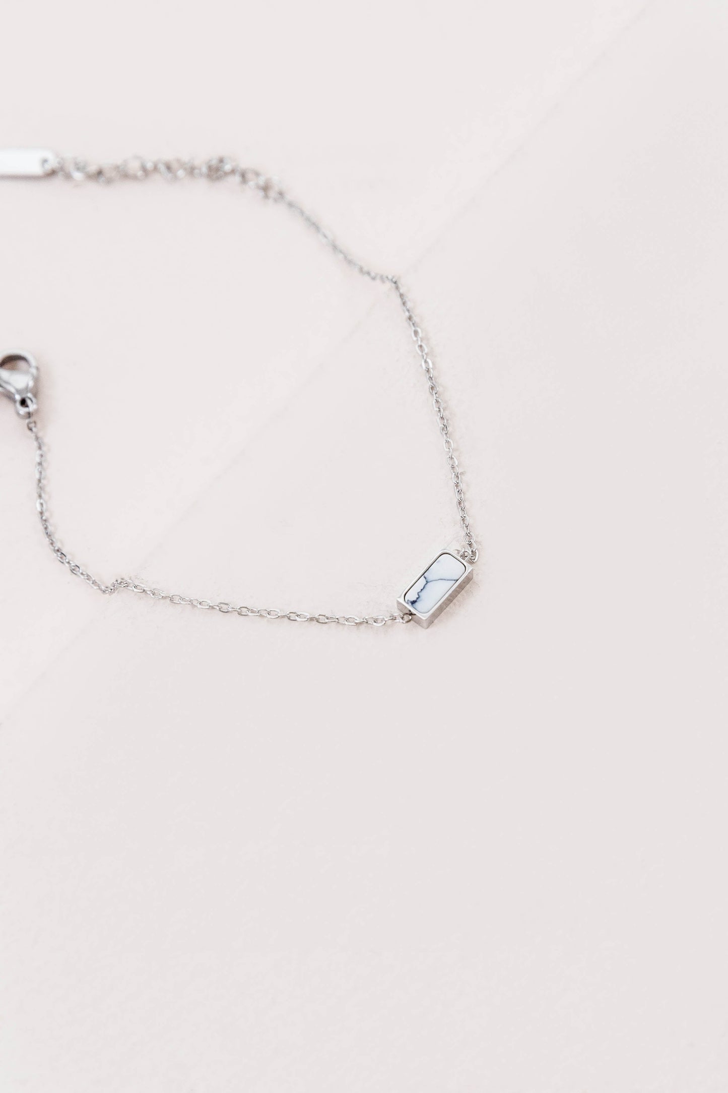 Beaming Bar Stone Bracelet | Silver