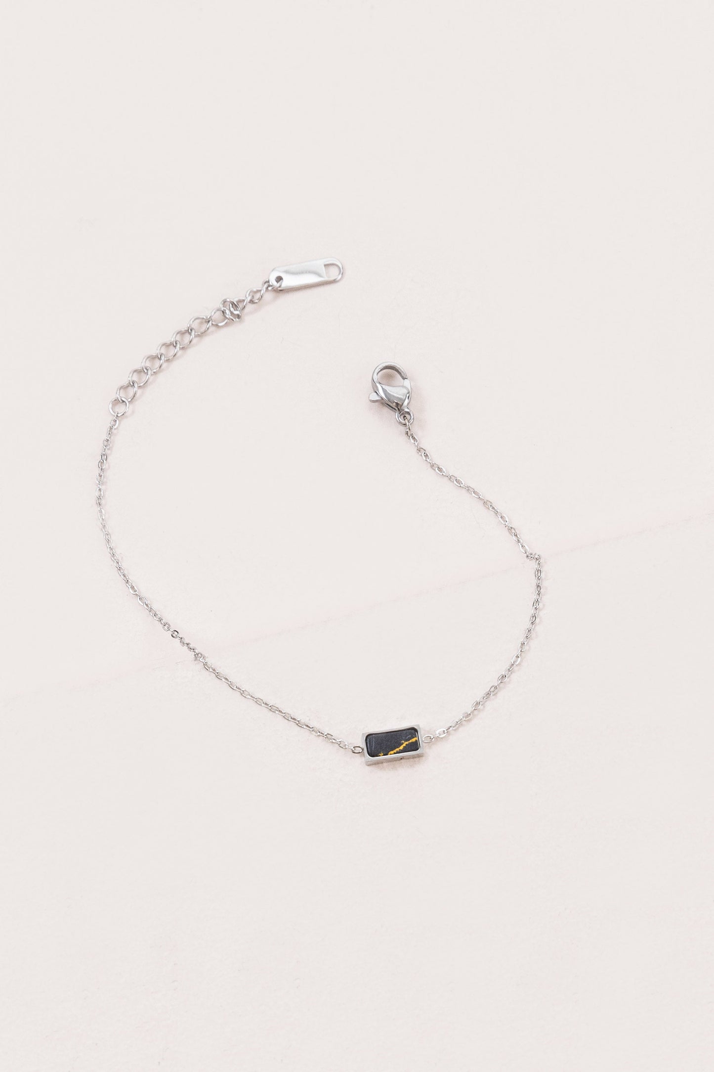 Beaming Bar Stone Bracelet | Silver