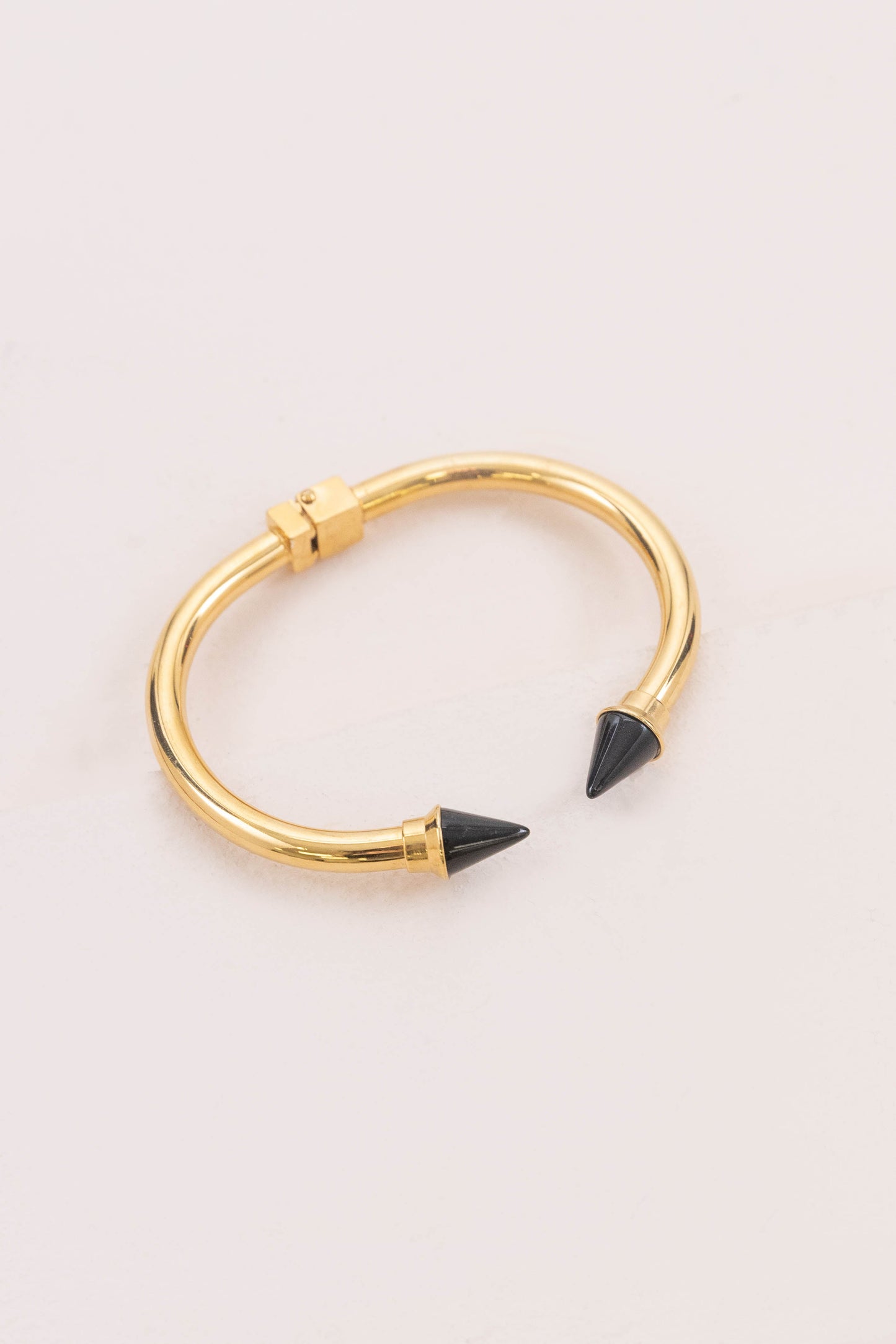 Point Stone Cuff | Black (14K Gold)