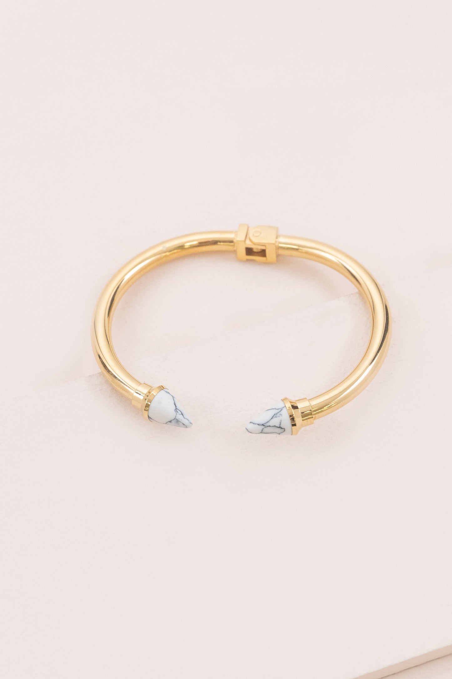 Point Stone Cuff | White (14K Gold)