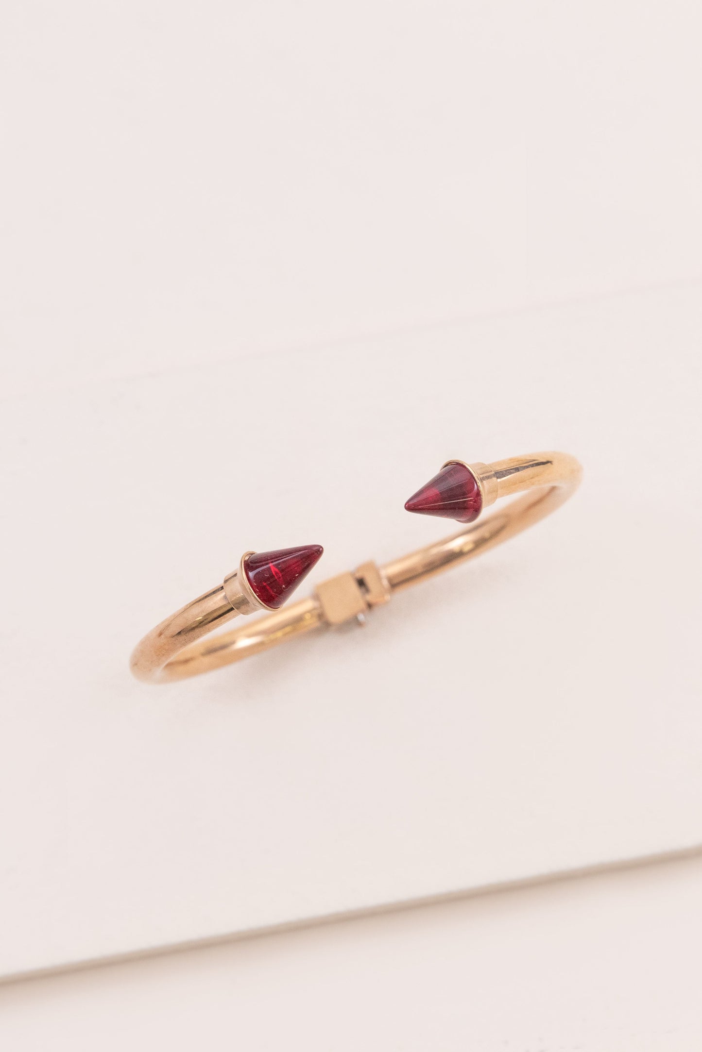 Point Stone Cuff | Crimson (14K Gold)