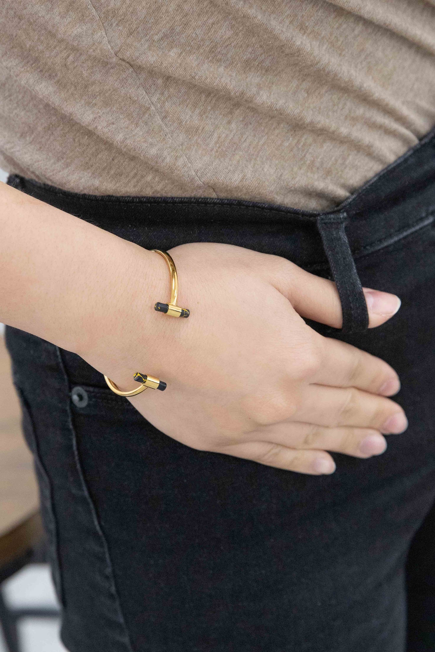 Stone Bar Cuff (14K Gold)