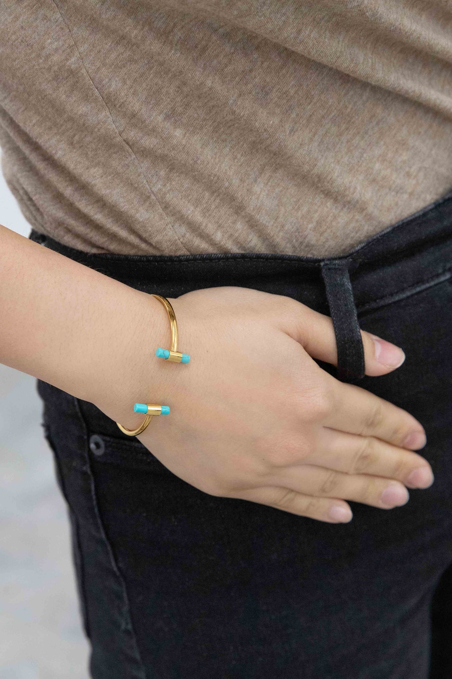 Stone Bar Cuff (14K Gold)