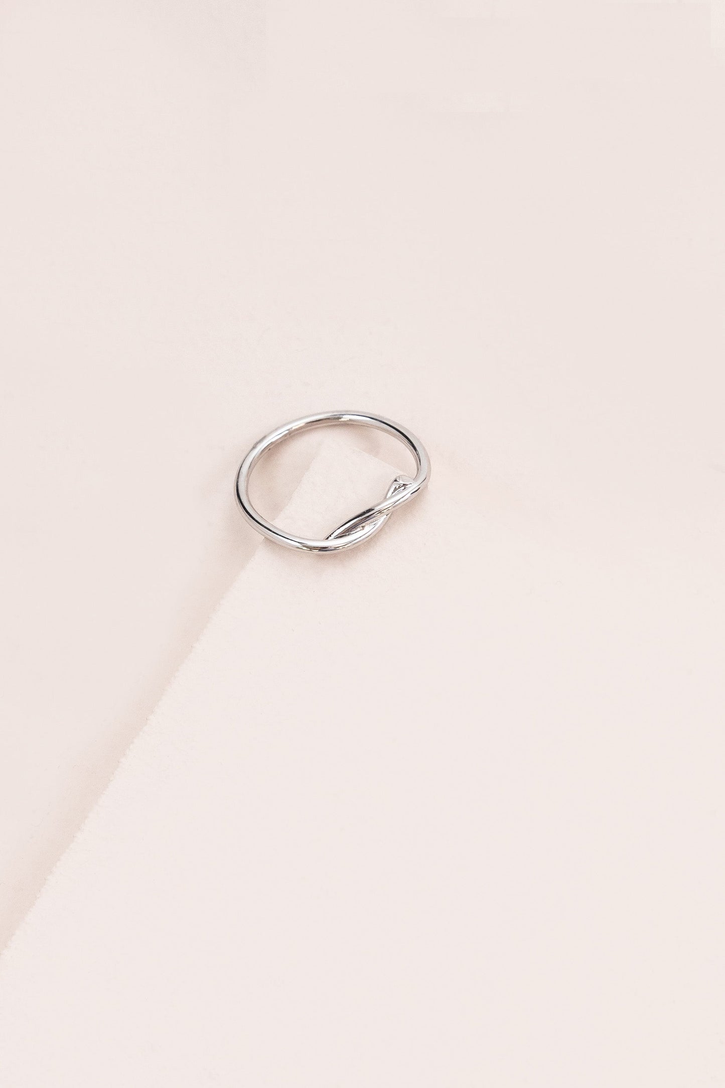 Twist Top Ring