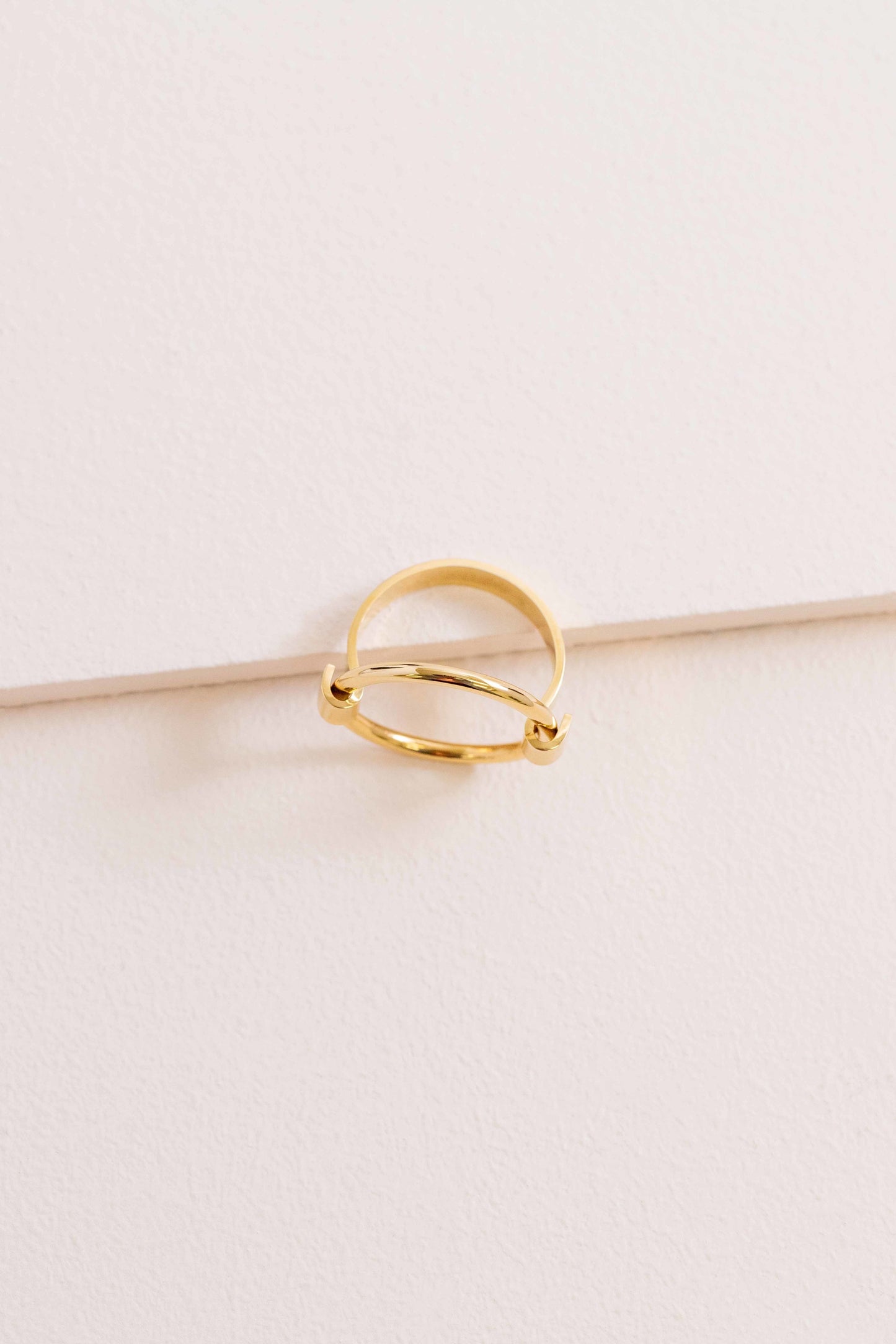 Sunny Circle Ring (14K)