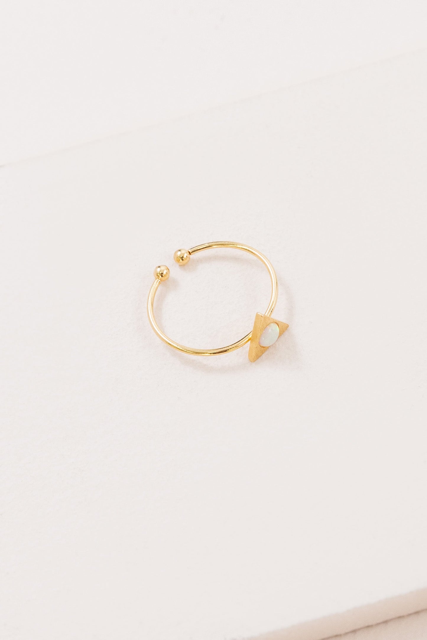 Pixum Delta Stone Ring | White