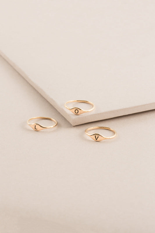 Initial Ring | Size 8