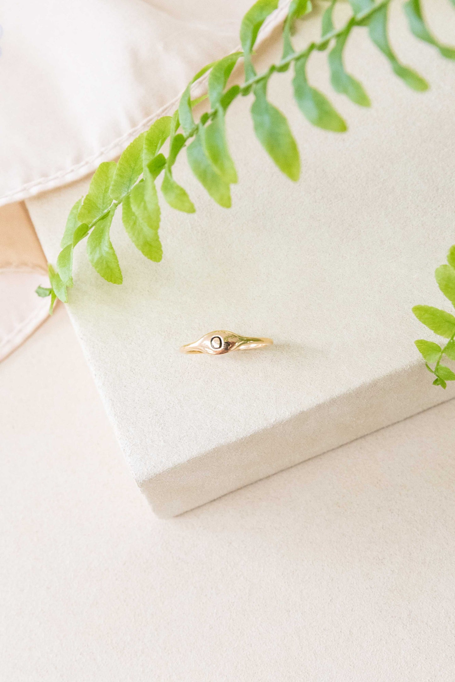 Initial Ring | Size 8