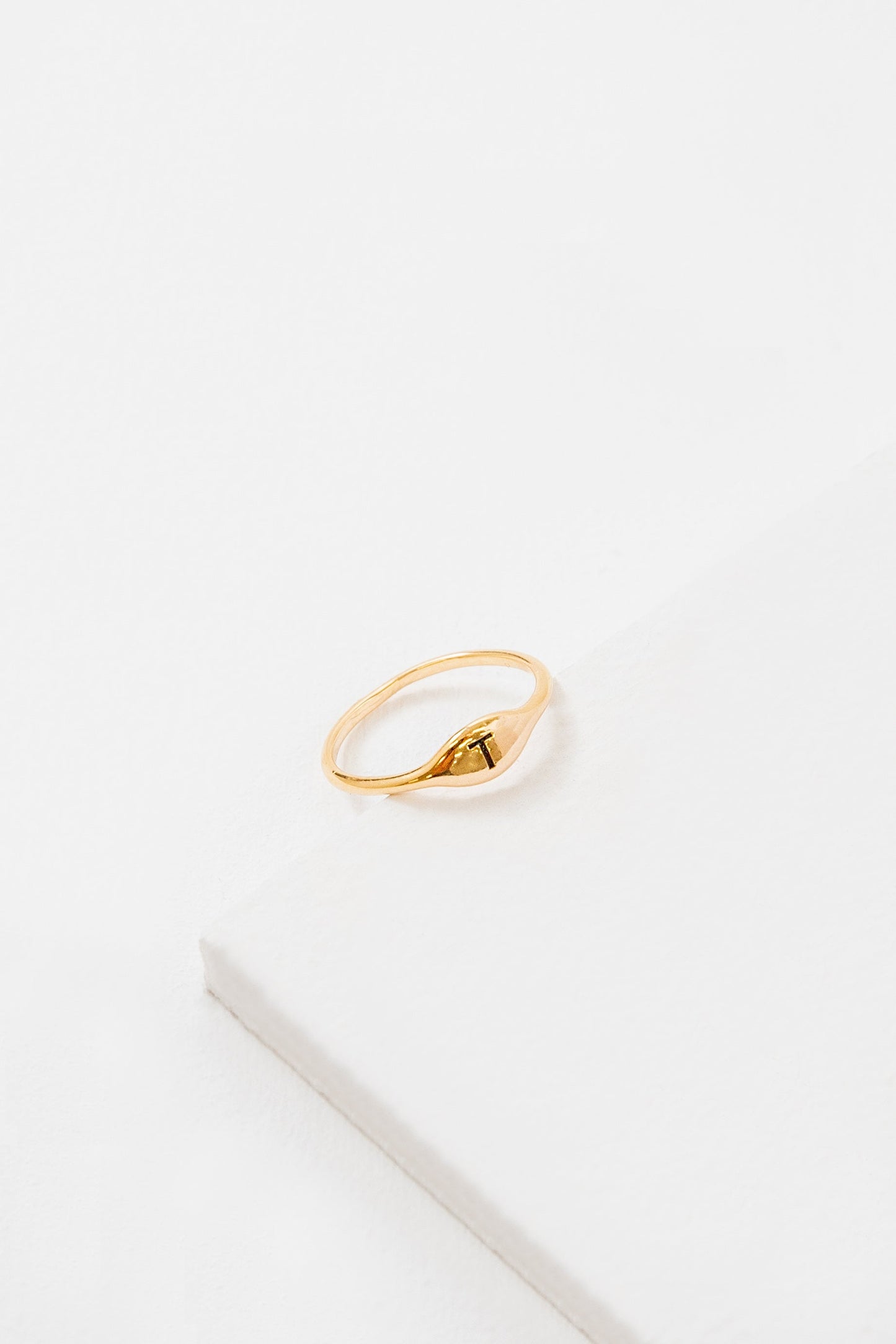 Initial Ring | Size 8