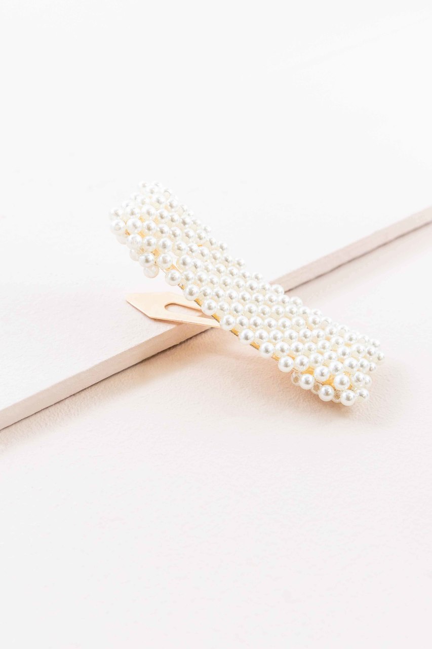 Polished Pearls Hair Clip