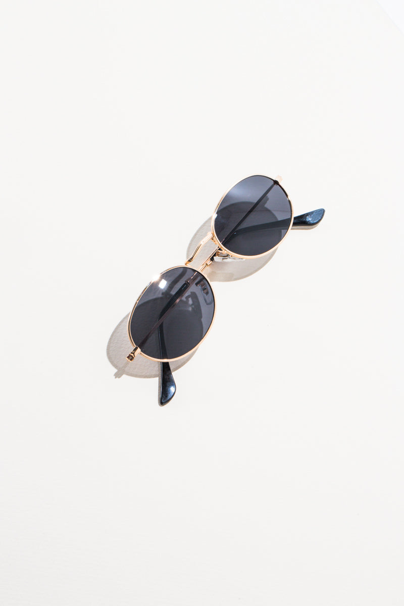 On Tempo Oval Sunglasses | Black