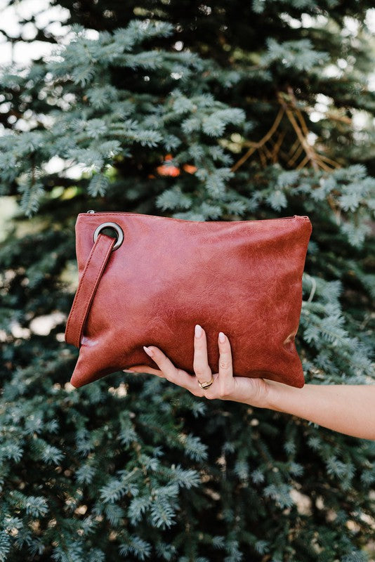 ALEXA OVERSIZED CLUTCH WITH WRISTLET