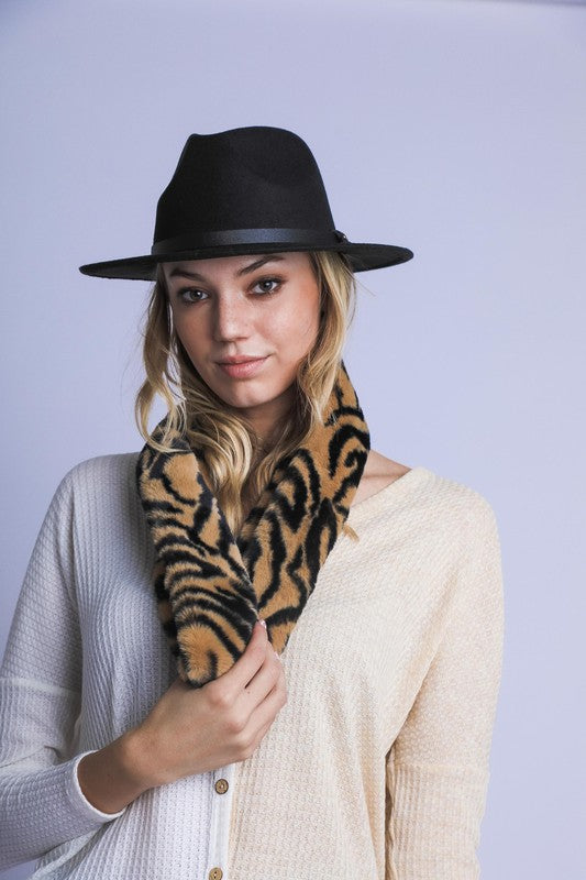 ZEBRA PRINT FAUX FUR SCARF