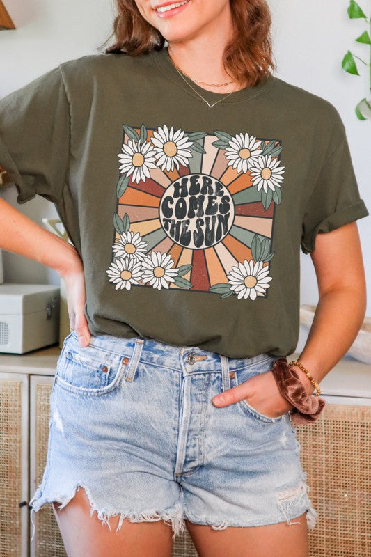 Here Comes the Sun Comfort Colors Graphic Tee