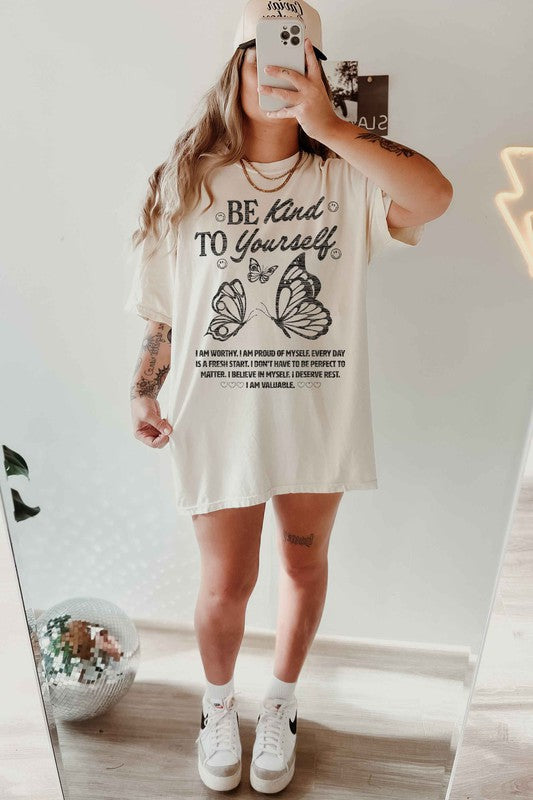 BE KIND TO YOURSELF OVERSIZED GRAPHIC TEE