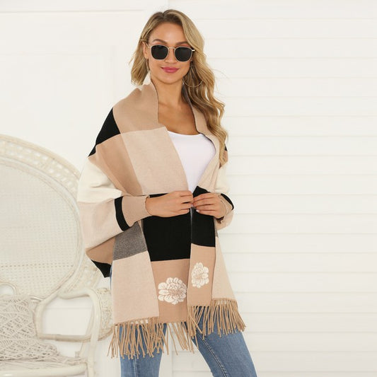 Color Block Fringe Hem Batwing Sleeve Cardigan