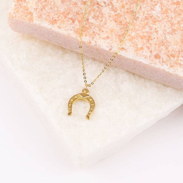 HORSESHOES NECKLACE | MODERN EMPORIUM | MODERN EMPORIUM – trending fashion from Modern Emporium