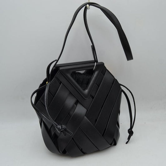 Geometric Wide Weave Bucket Bag with Triangular Top Handle