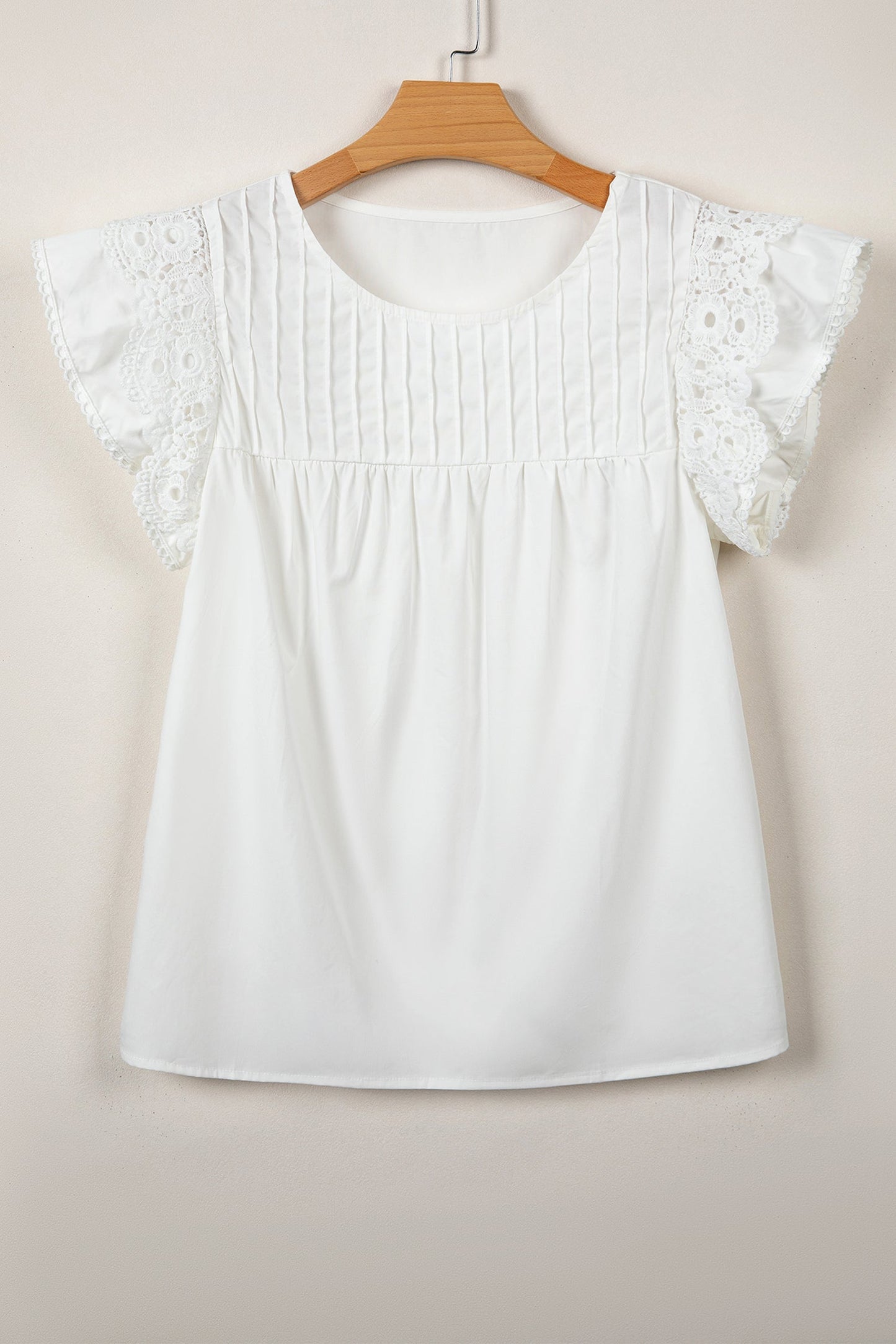 Lace Flutter Sleeve Pleated Round Neck Blouse