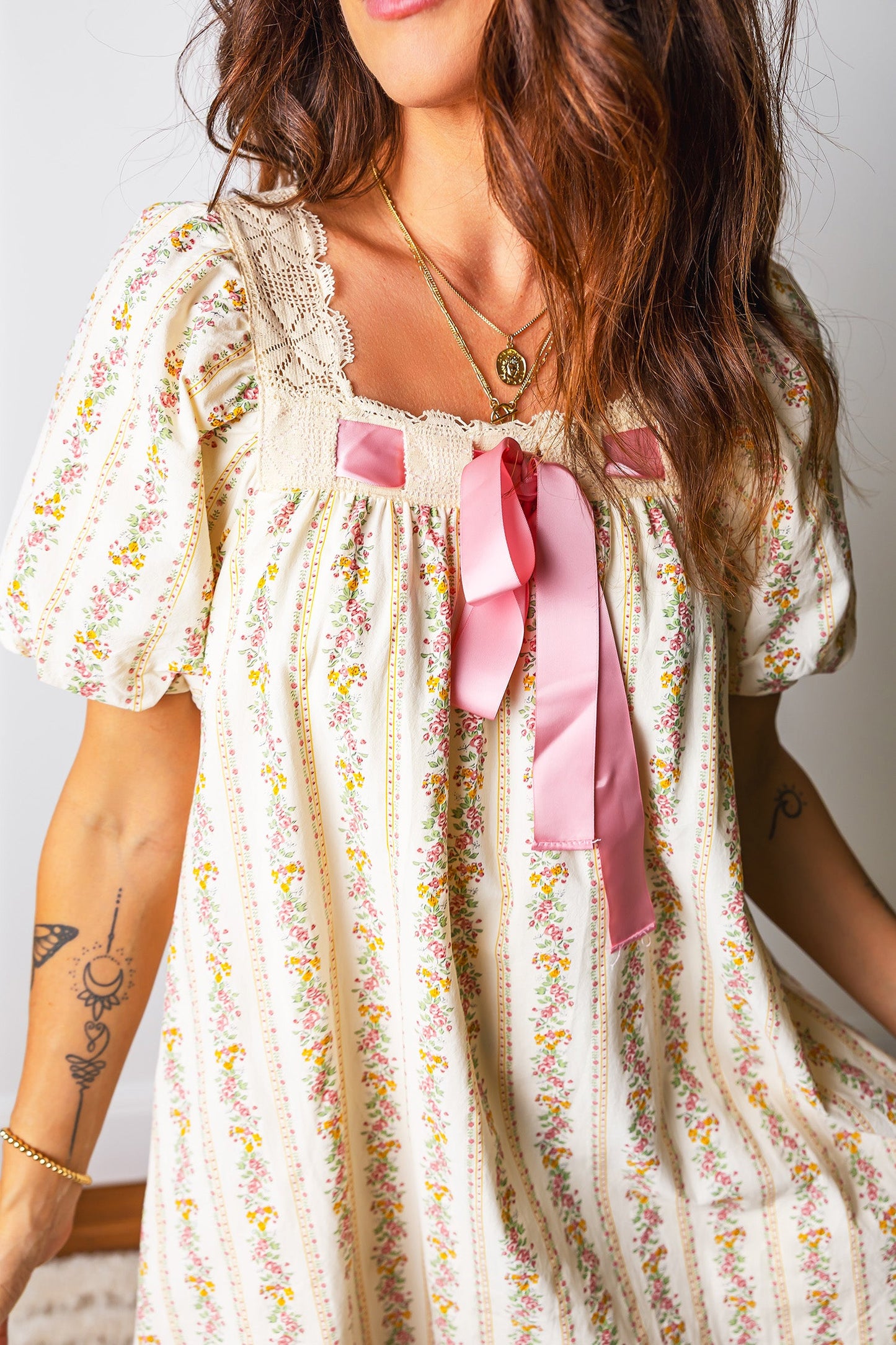 Floral Contrast Ribbon Bow Lace Square Mini Dress