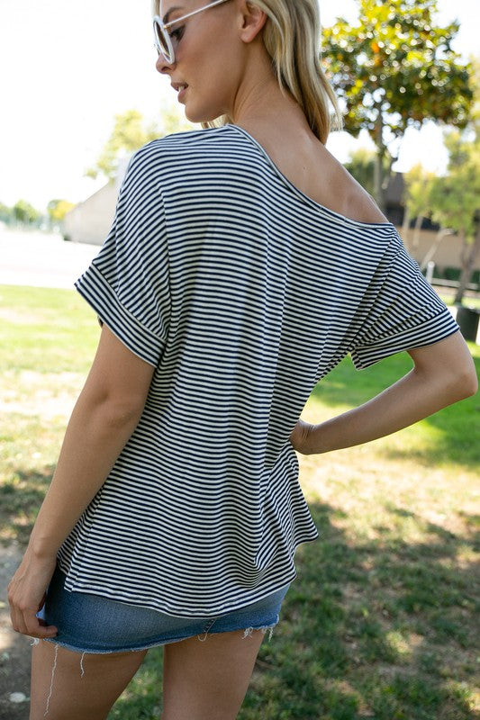 PIN STRIPE ONE SHOULDER BOXY TOP