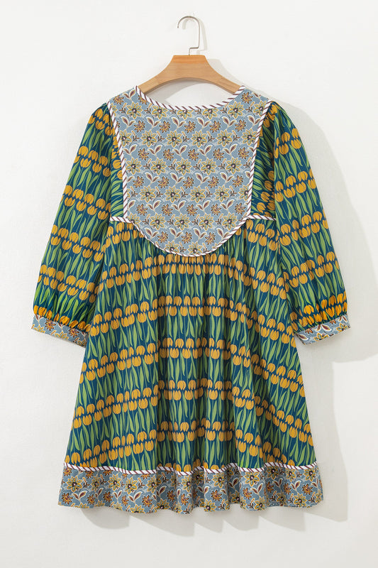 Plus Size Floral Stripe Trim 3/4 Sleeve Mini Dress