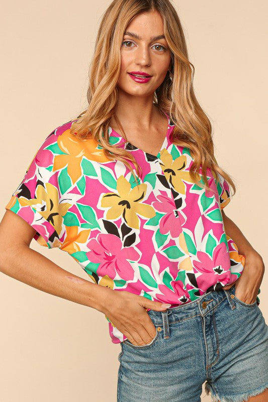 PLUS FLORAL LOOSE FIT SHORT SLEEVE KNIT TOP