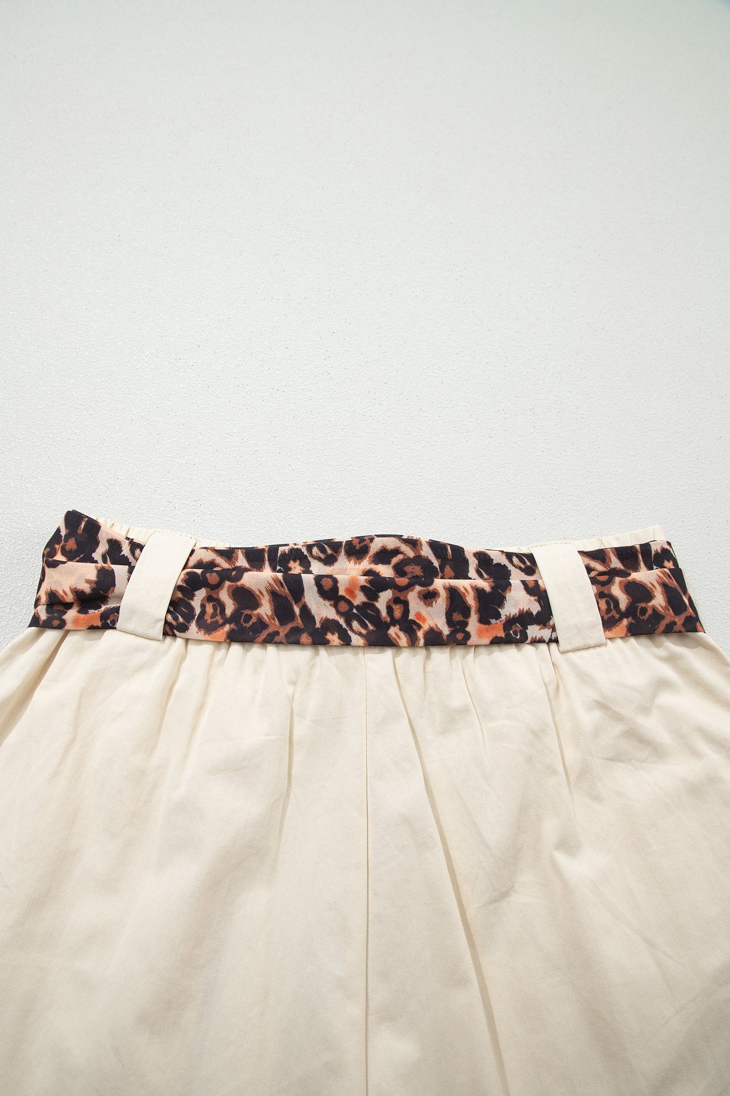 Leopard Contrast Belt Pleated Wide Leg Shorts