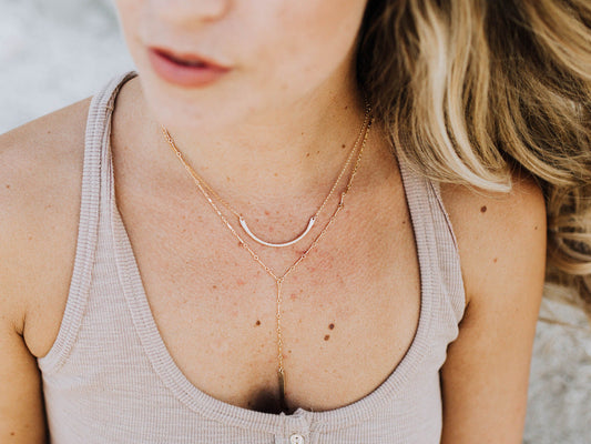Scalloped Bar Lariat Necklace