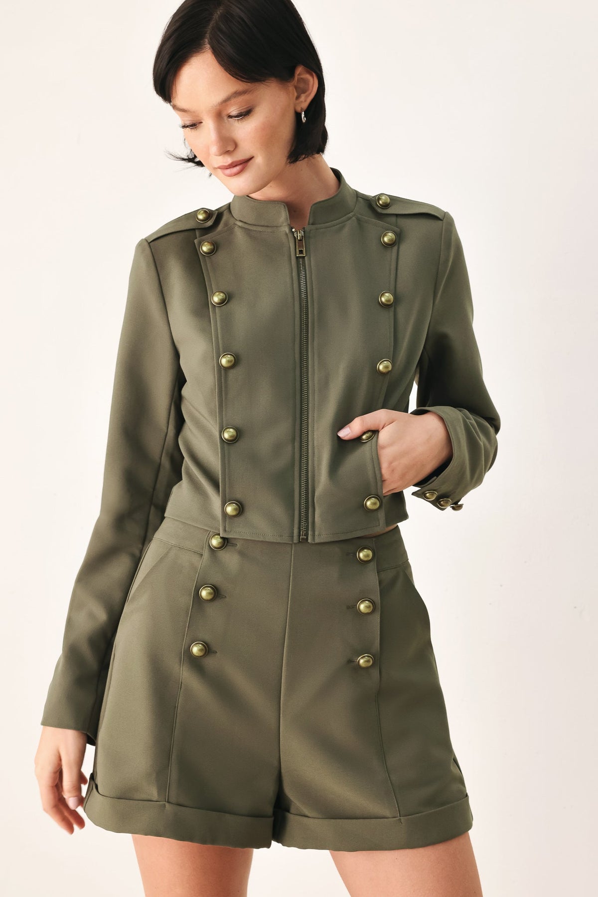 OLIVE COMMAND CROPPED MILITARY JACKET