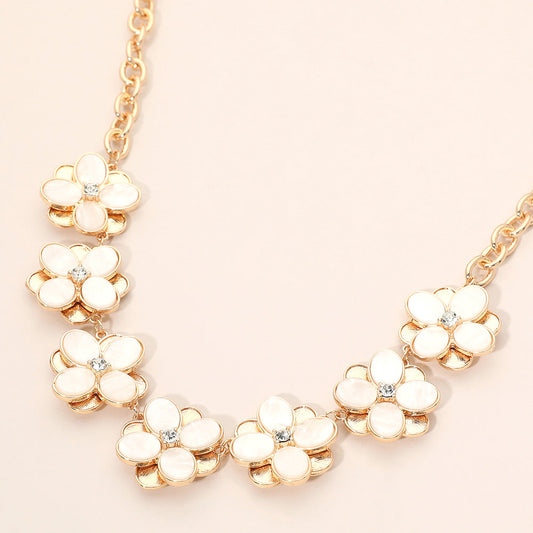 Floral Charm Link Chunky Necklace