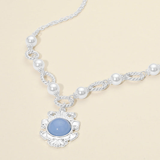 Vintage Medallion Pearl Necklace