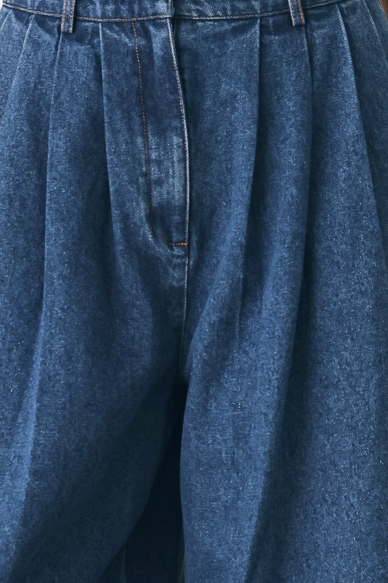 BLUE ECHO PLEATED DENIM WIDE LEG PANTS