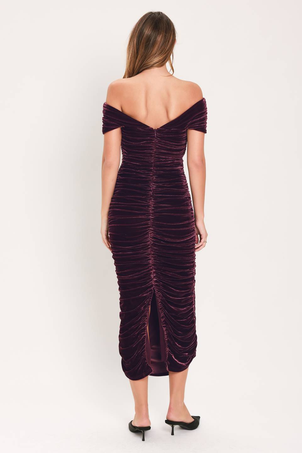 PLUM EMBRACE PLUM VELVET OFF-SHOULDER RUCHED MIDI DRESS