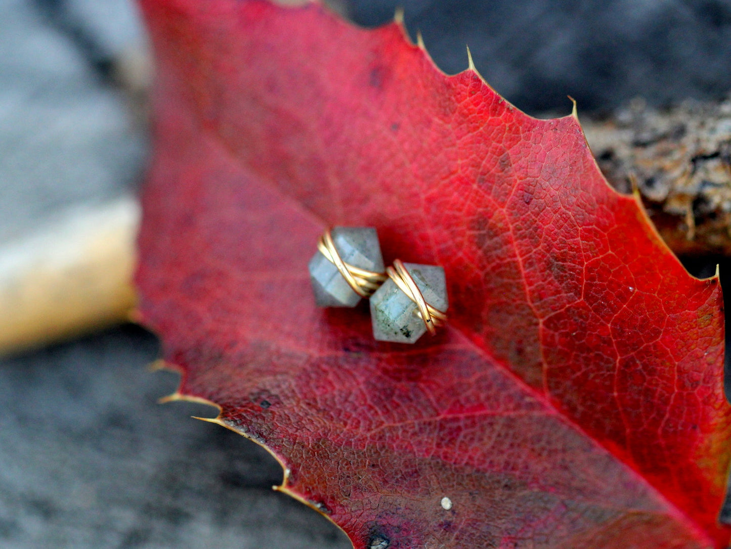 Pike Studs - Labradorite