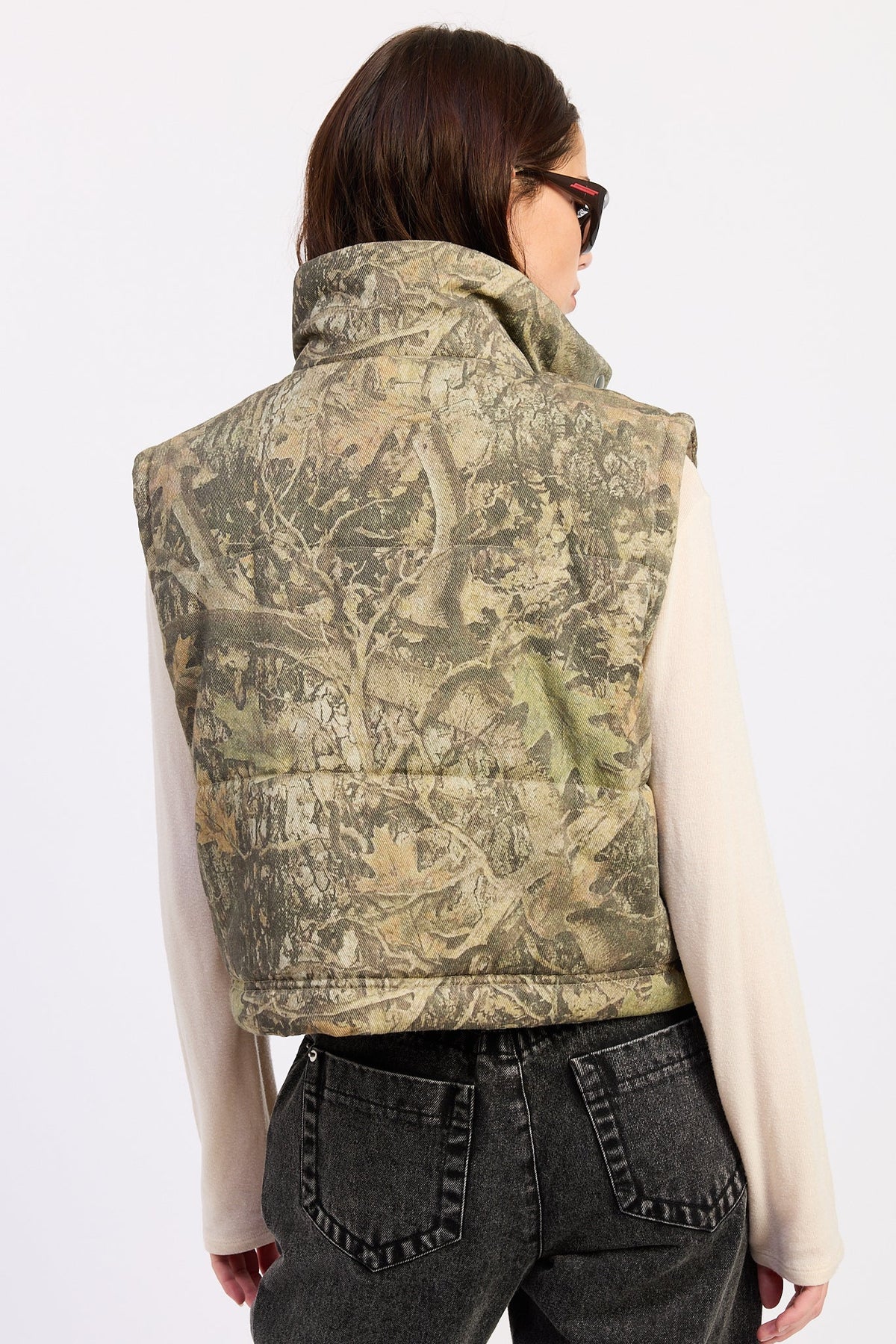 Dinara Vest