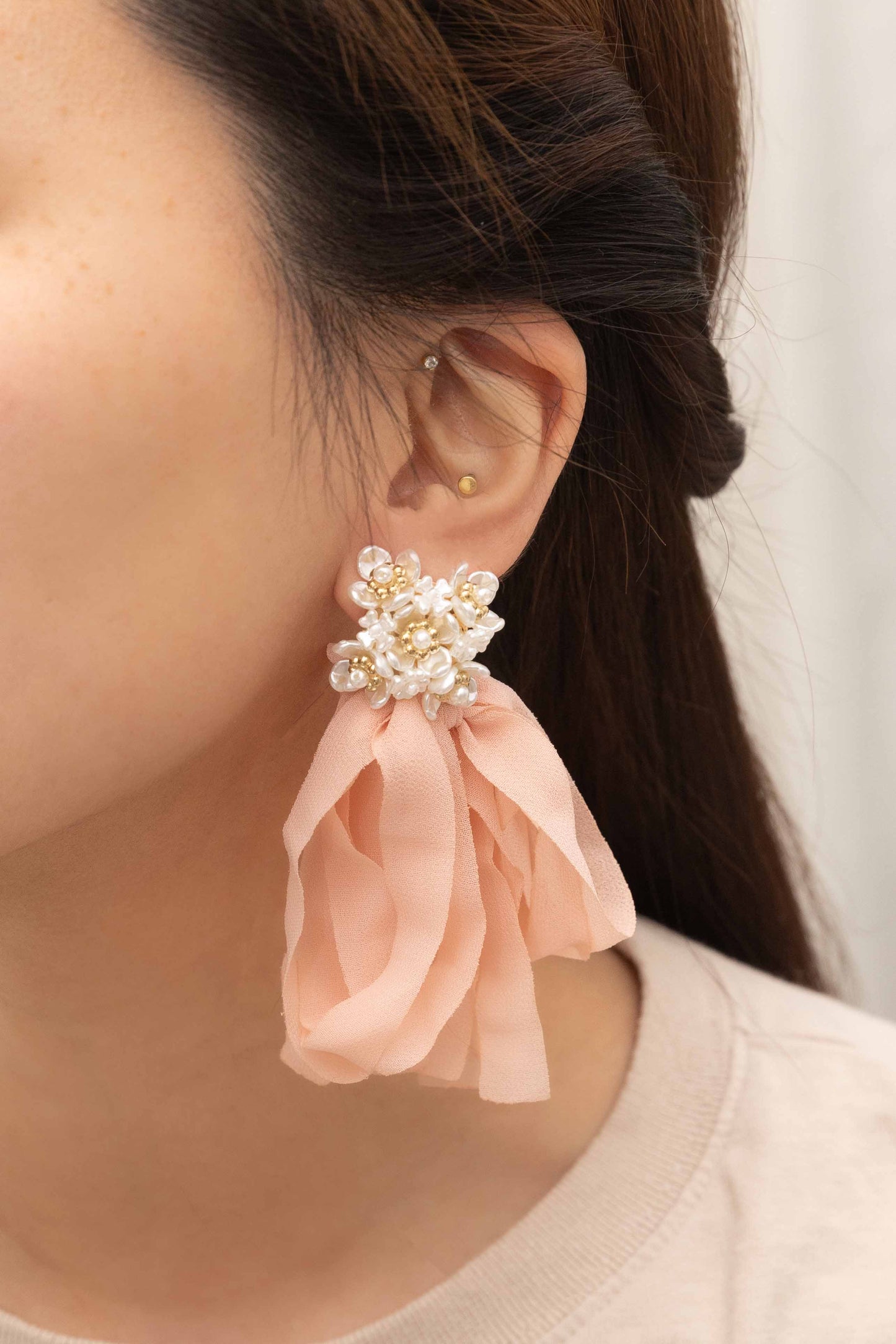 Chasse Dangle Earrings | Blush