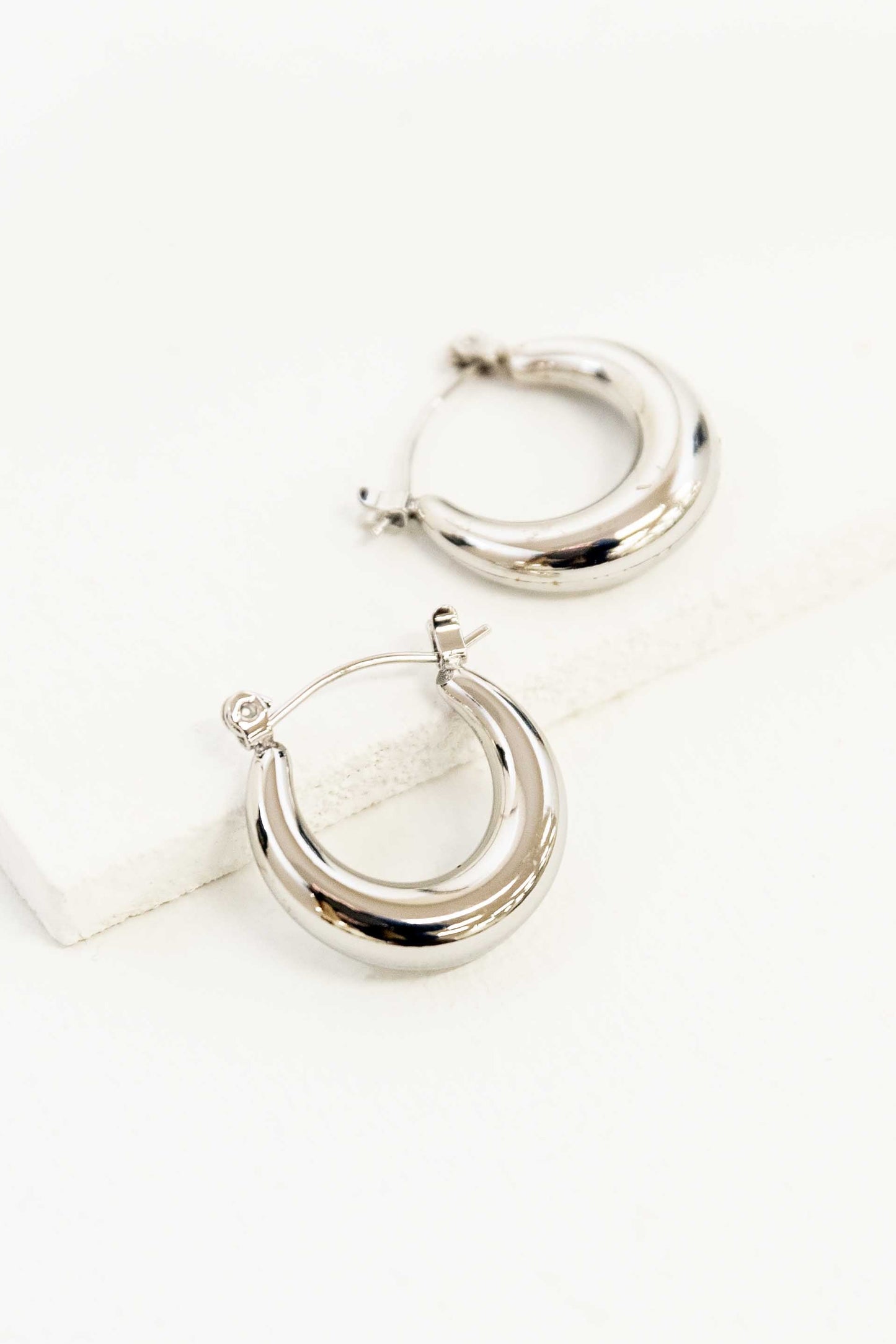 Simple Hoop Earrings | Silver