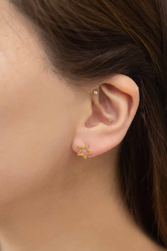 Star Outline Stud Earrings | Gold