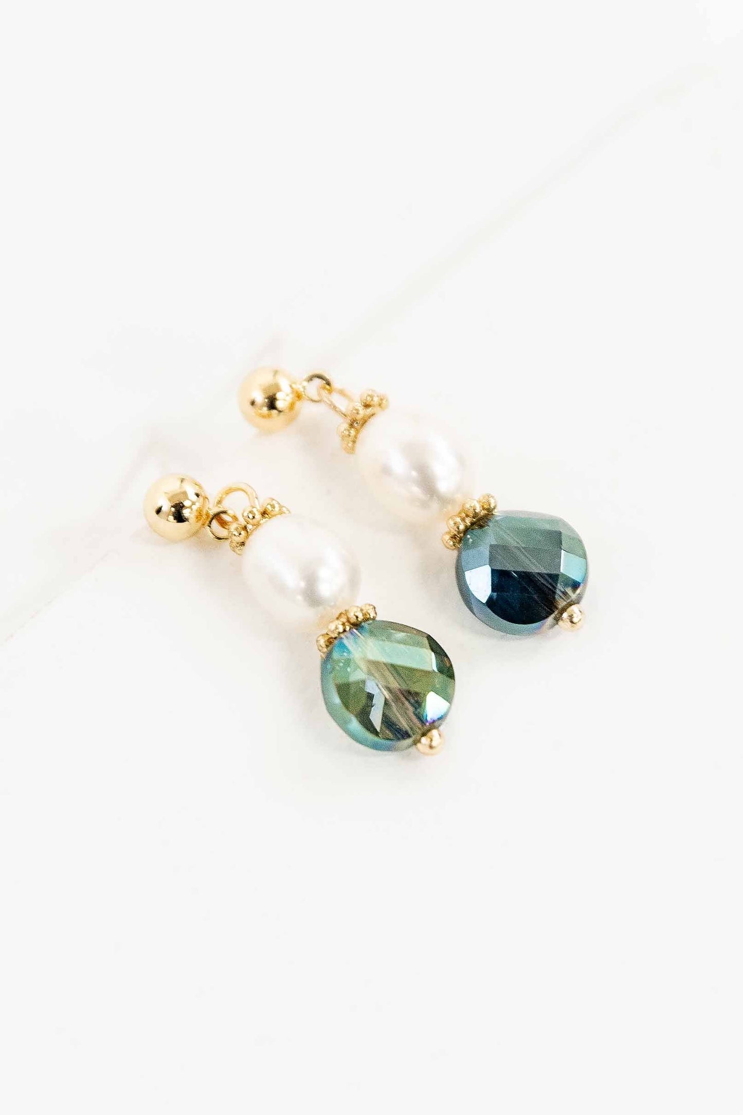 Zaina Pearl Earrings | Teal