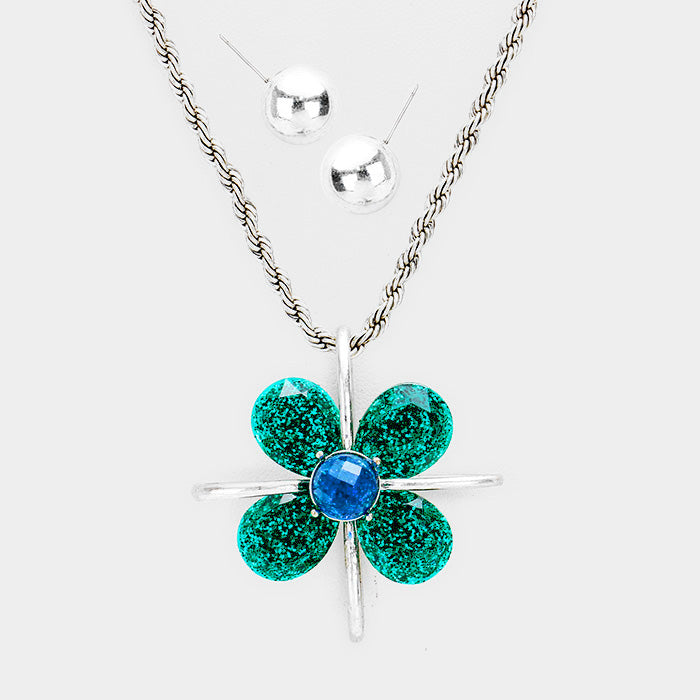 Flower Pendant Necklace
