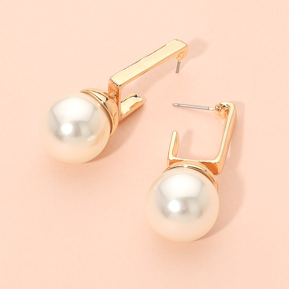 Sculpted Pearl Drop Earrings