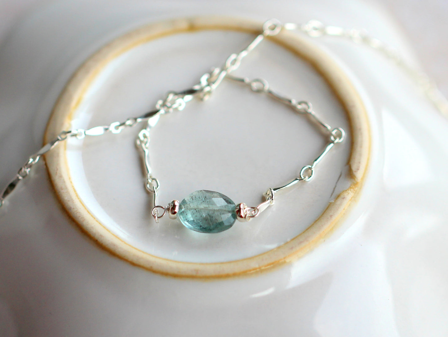 Pura Necklace