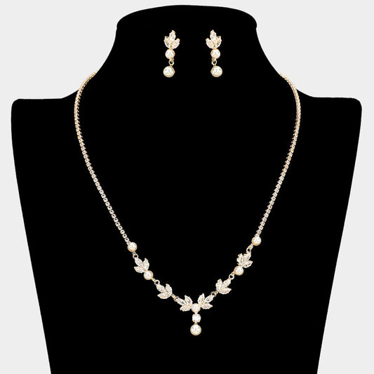 Elegant Marquise CZ Stone Cluster Pearl Accent Rhinestone Paved Necklace
