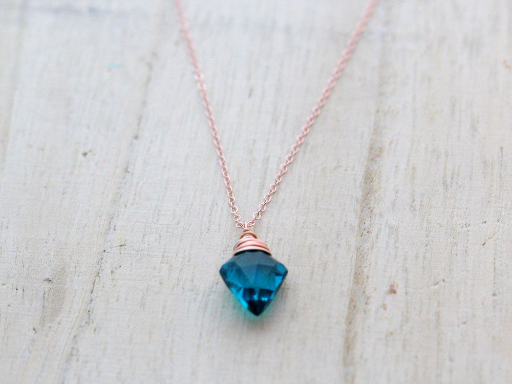 Arrow Necklace (Multiple Colors Available)