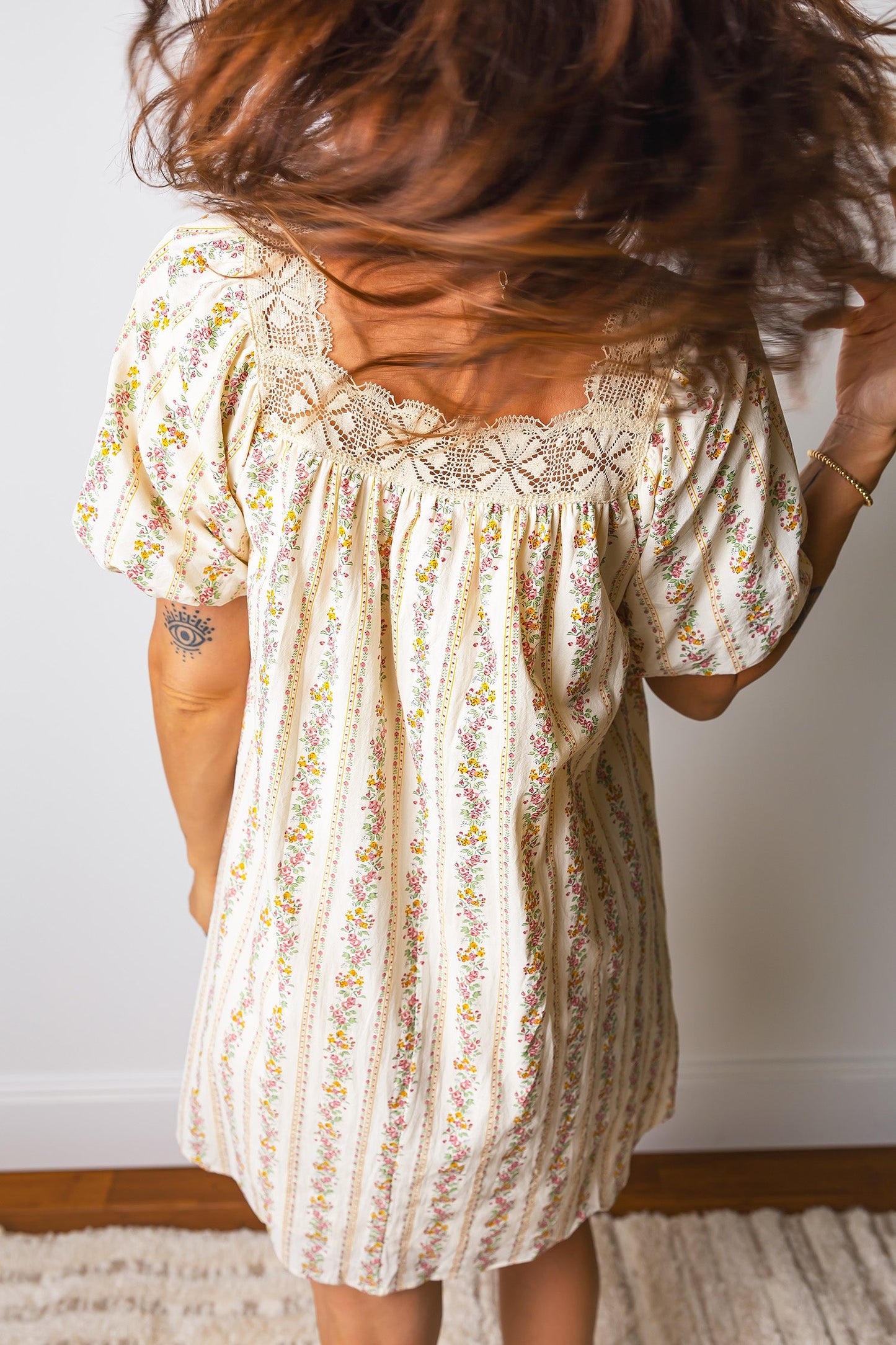 Floral Contrast Ribbon Bow Lace Square Mini Dress