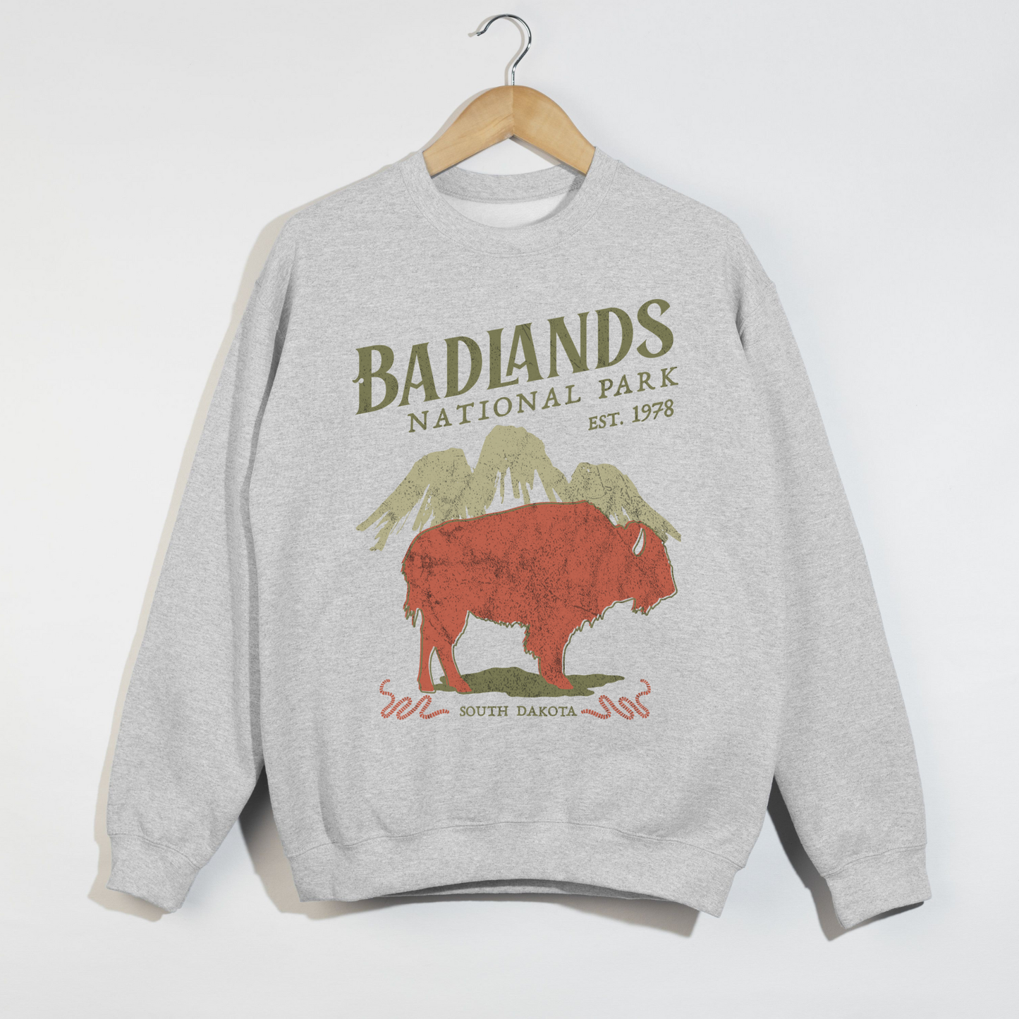 Badlands National Park Graphic Sweatshirt – Vintage Buffalo South Dakota Crewneck