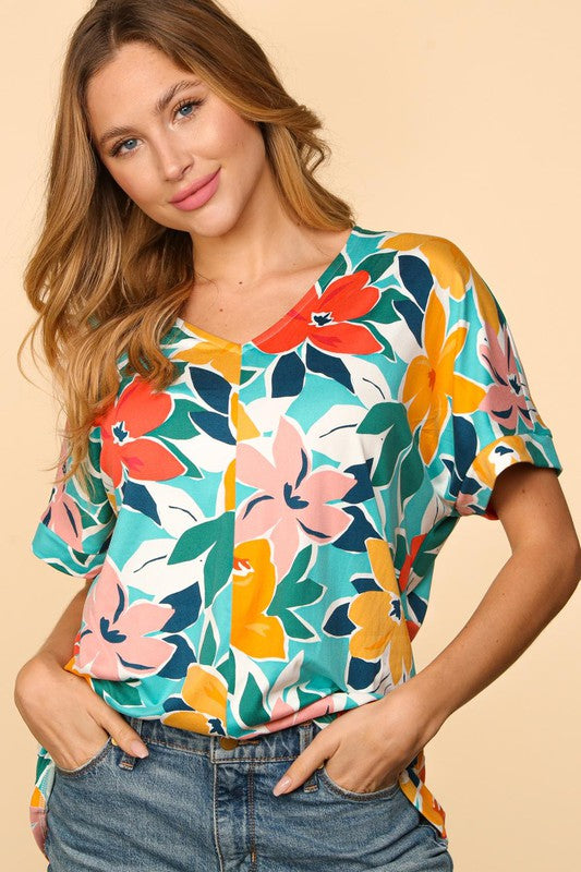 PLUS FLORAL LOOSE FIT SHORT SLEEVE KNIT TOP