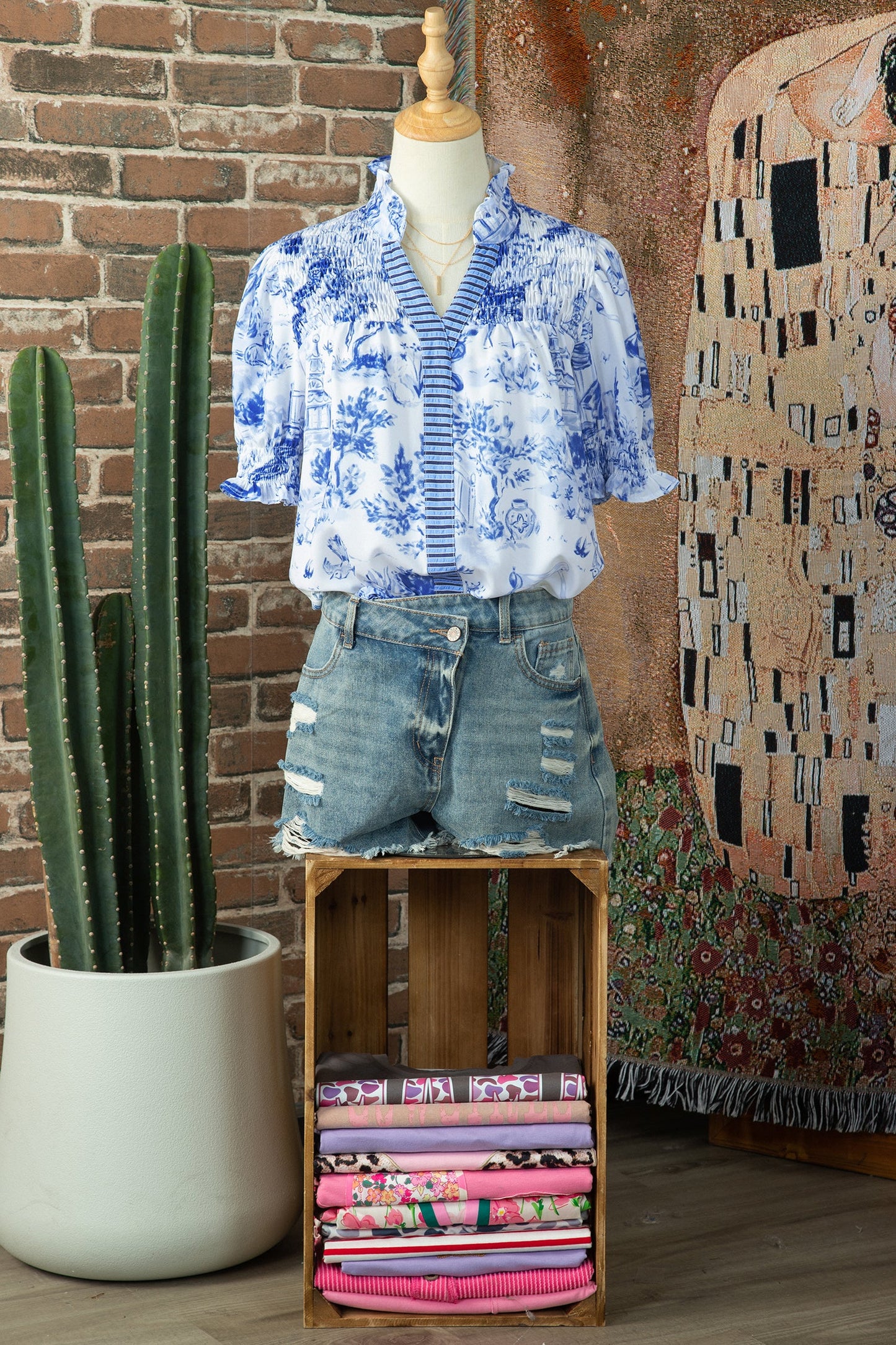 Floral Stripe Contrast V-Neck Puff Sleeve Blouse
